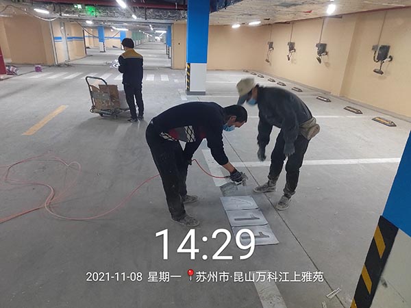 道路劃線，車位劃線，停車位劃線